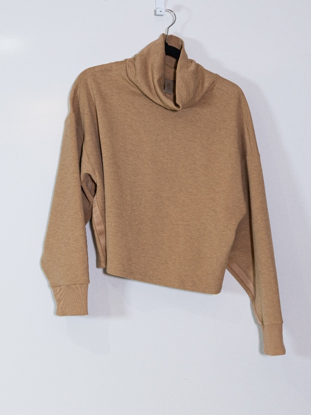 Rhone Dreamglow Mock Neck Pullover Ultra Soft Sweatshirt Sweater Camel Tan Large